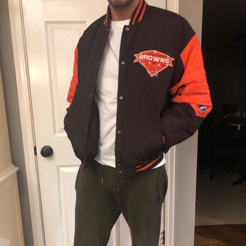 Browns football logo 7 jacket size medium